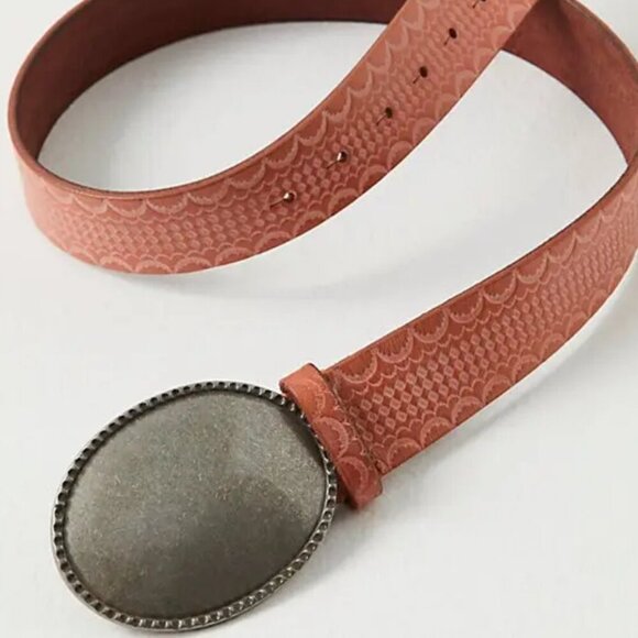 NWT Free People Duke Concho Belt in Sunrise Pink - Picture 3 of 7